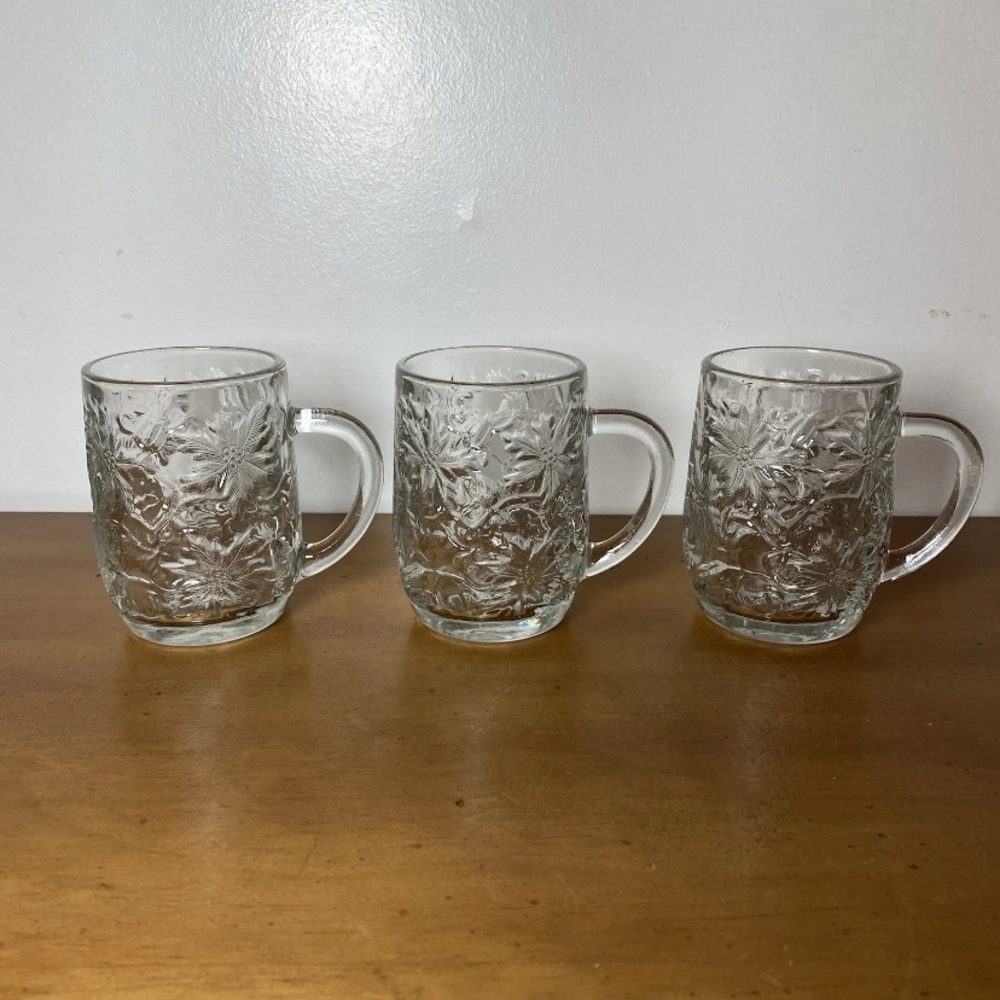 Princess House Fantasia Mugs #516 Poinsettia Holiday Glass 9oz 4" Set Of 3 - Picture 2 of 11